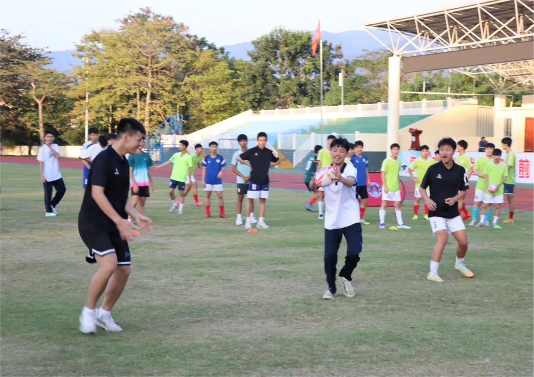 “橄”動少年 海南礦業助力橄欖球運動走進昌江校園